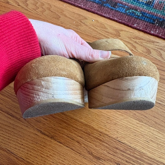 Free People Women’s Park Circle Tan Suede Platform Clog Heels - size 40 - Picture 8 of 10